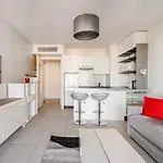 Juan-les-pins Moderne Studio, Sea View